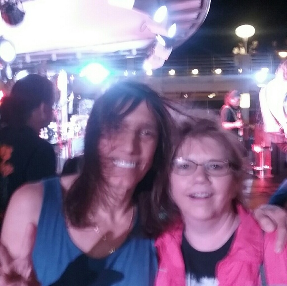 Meet your Posher, Leslee - Picture 1 of 1